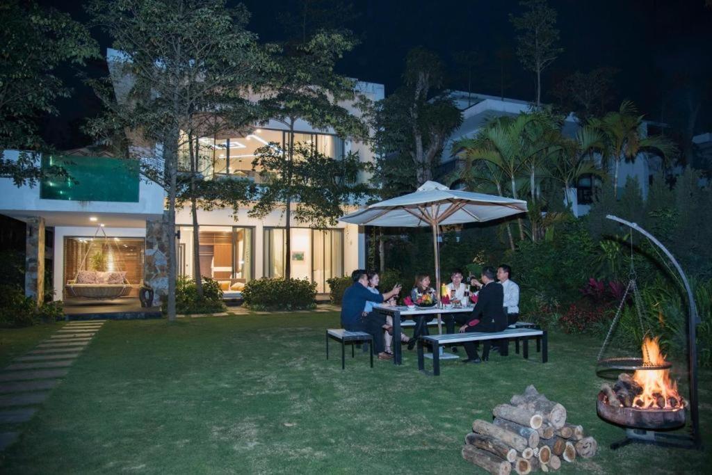 Flamingos Dai Lai Resort - Luxury Ngoc Quang Kültér fotó